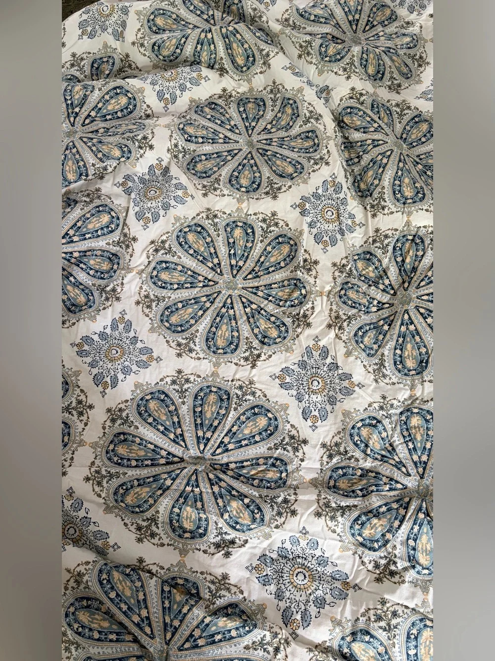 Ralph Lauren Home Blue Medallion Queen Comforter and Pillow Shams Set